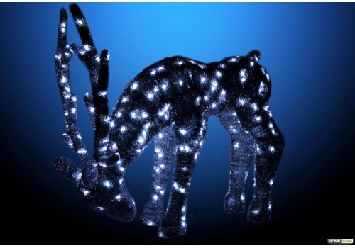 Светящийся олень в мишуре, серия 1,3 м, пьющий